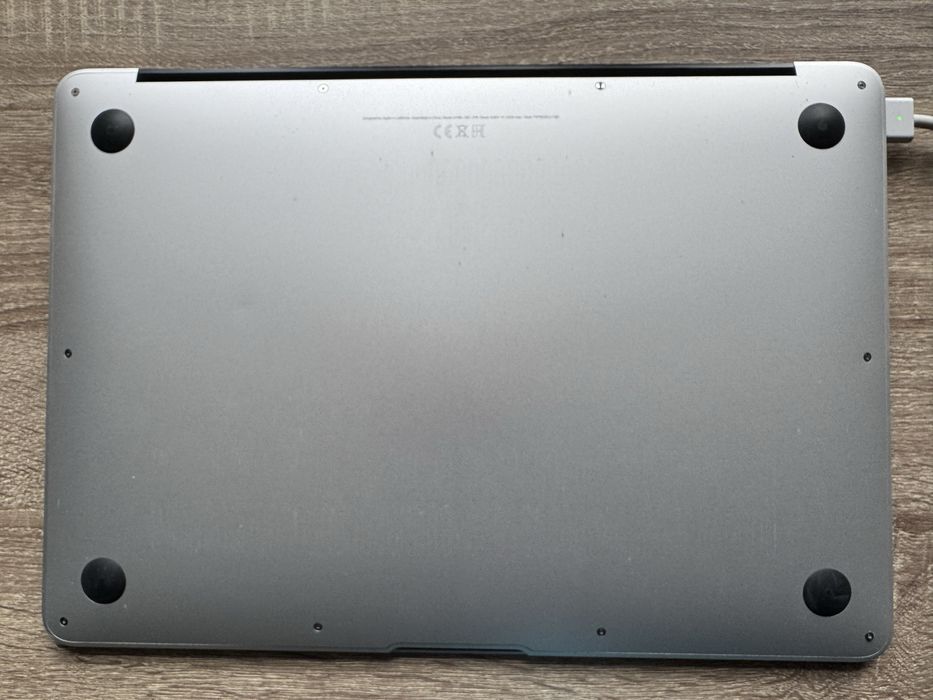 Macbook Air 13” 2017/8/256