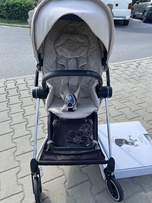 Wozek Cybex Mois 4700 cena sklepowa u mnie po  2.000