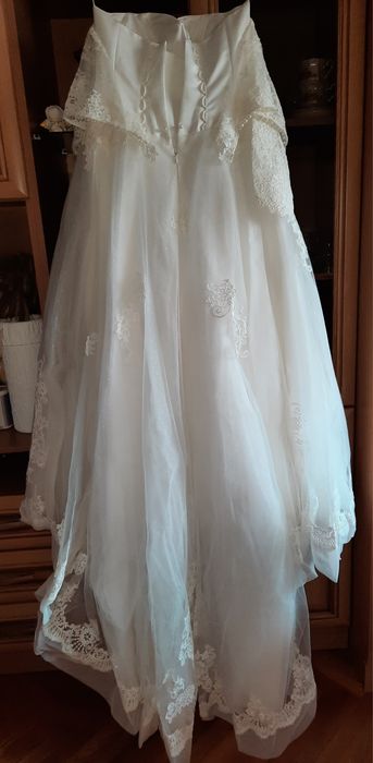 Весільна сукня б/у в дуже гарному стані