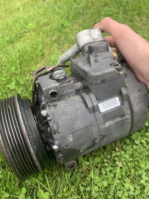 Компрессор кондиционера Denso 10PA17C VW Passat B5 VR5 2.3