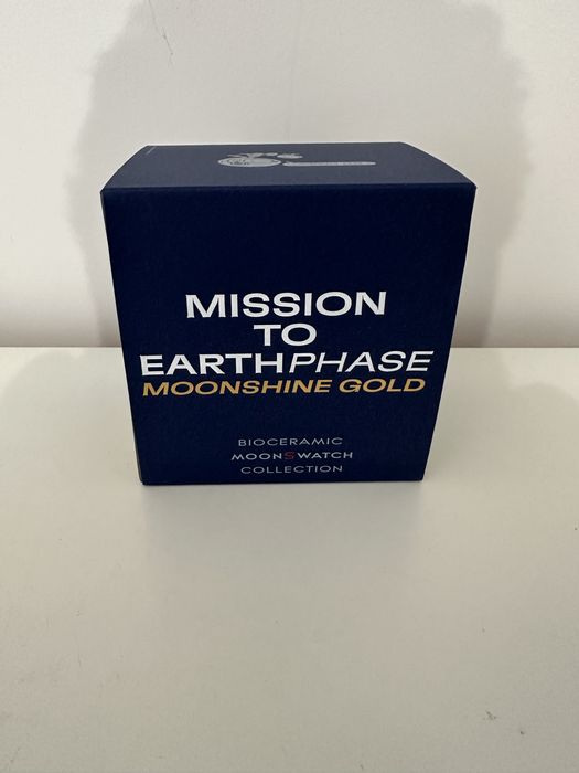 Omega x Swatch Mission To EarthPhase Moonshine Gold Snoopy Azul