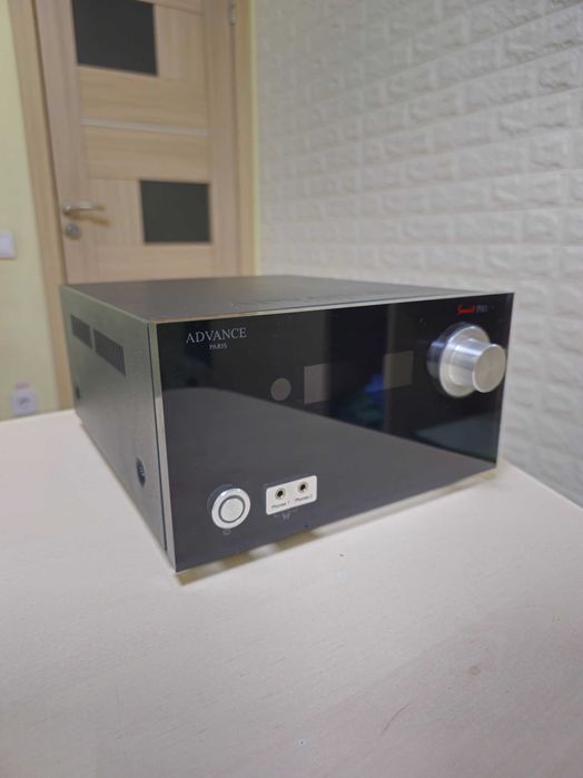 Попередній підсилювач Advance Paris PX1