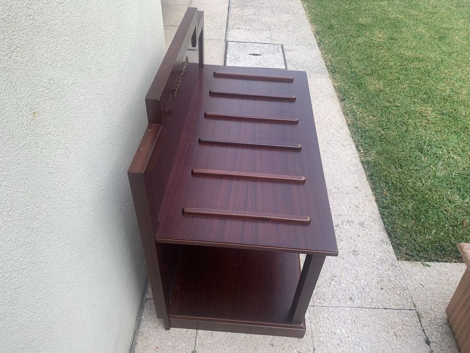 Movel Maleiro em Mogno