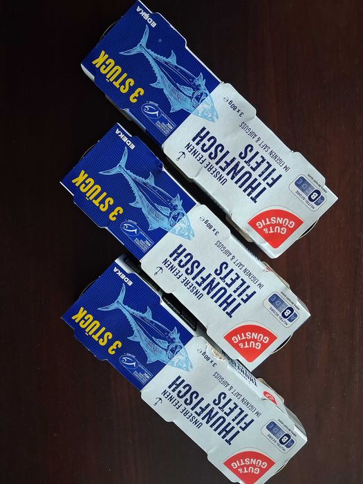 Tuńczyk w sosie  własnym