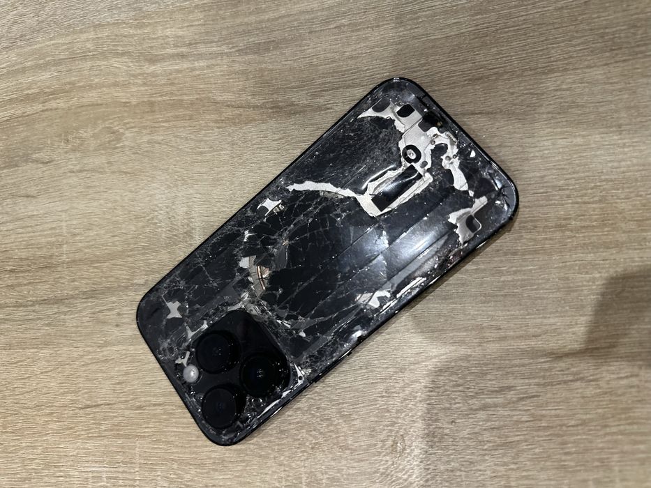 Iphone 14 pro uszkodzony
