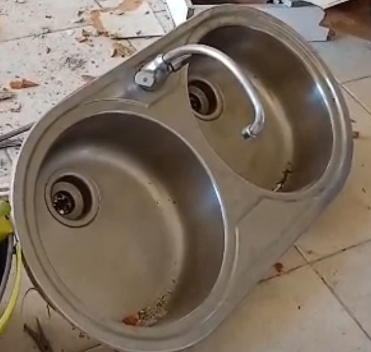 Lava loicas com torneira