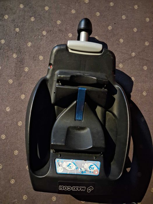 Fotelik samochodowy z bazą Maxi cosi easy base 2