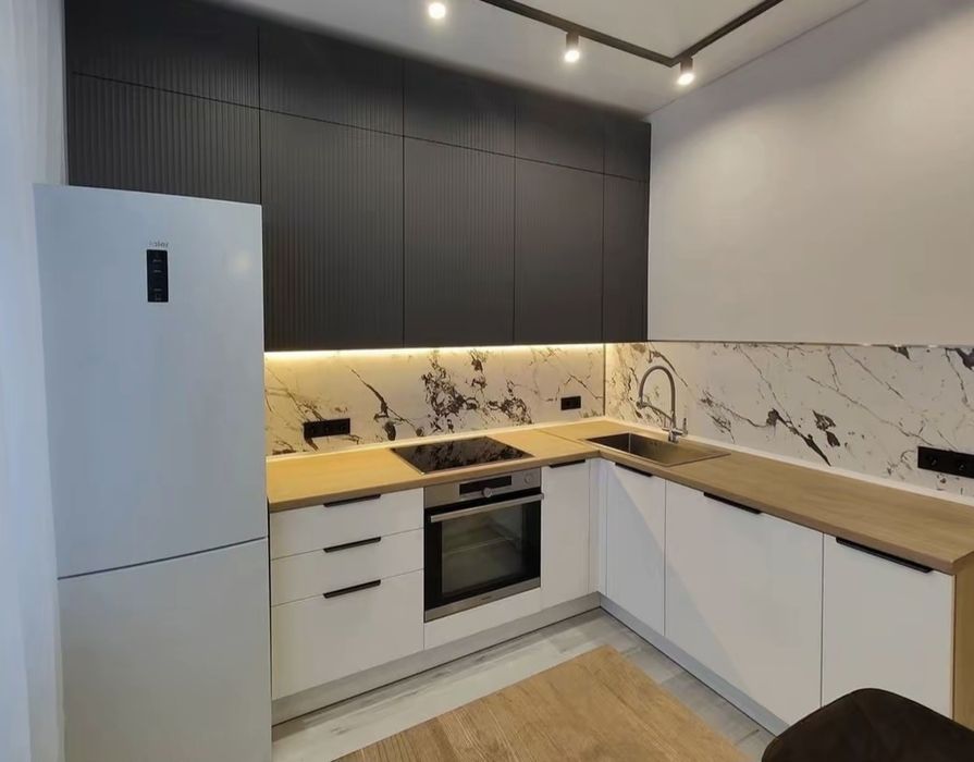 Кухня під ваші розміри , виготовлення фабрики та Віяр