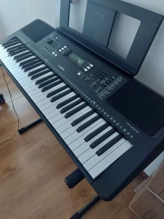 Teclado Yamaha PSR-E373 + suporte