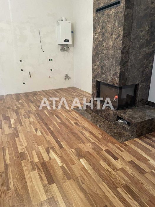 Дом в Аркадии на 2.5 сотках земли.