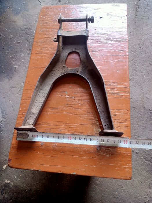 Центральная подножка мопеда(мокика) Рига