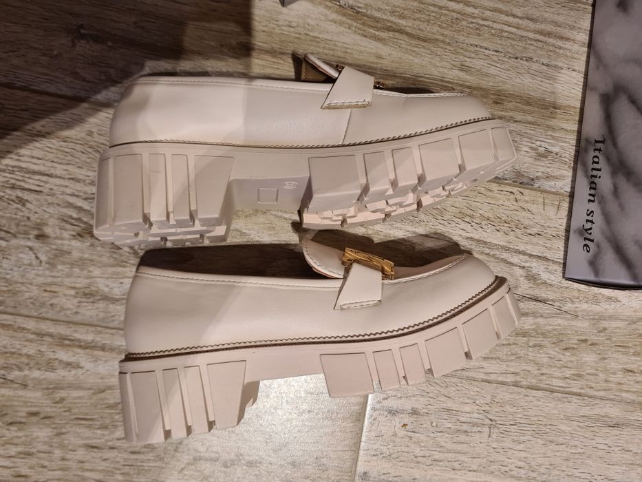 beżowe buty na platformie rozmiar 37