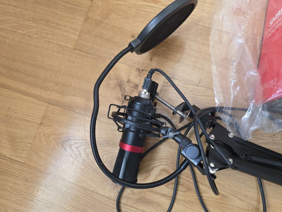 Spc gear Sm950. Mikrofon.