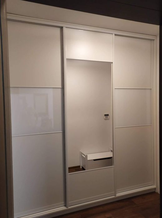 Szafy, zabudowy, garderoby na wymiar