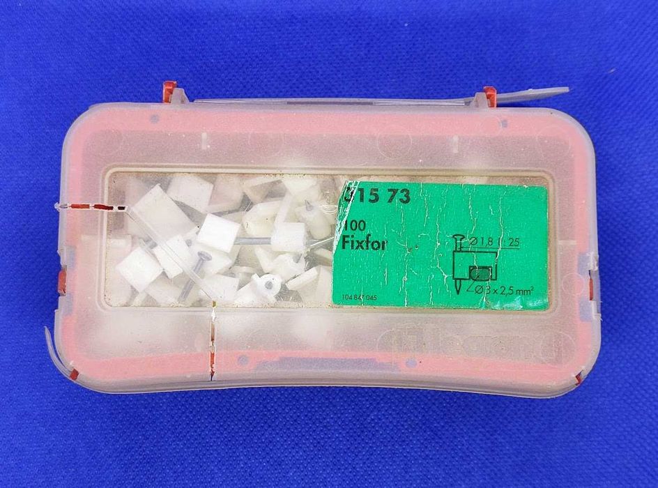 Conjunto de fixadores abraçadeiras e extensões