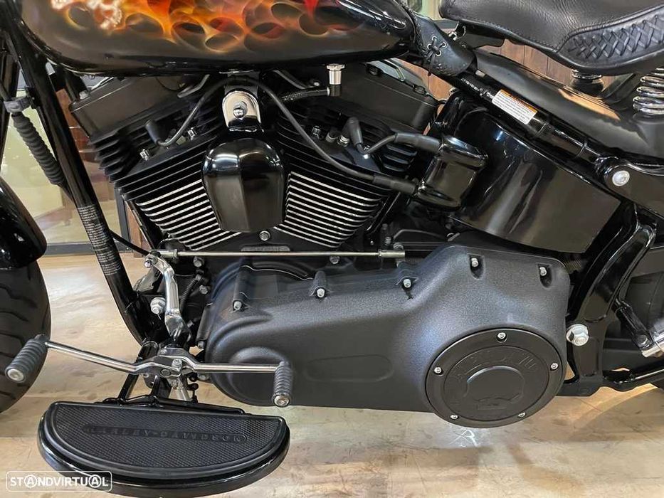 Harley-Davidson FLSTS
