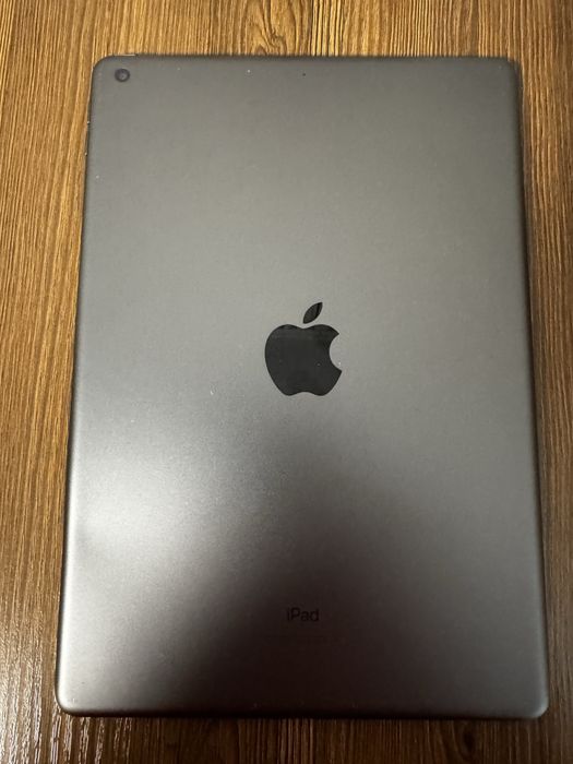 Apple Ipad 8 Gen. 32 Gb. WiFi.  IOS 26.