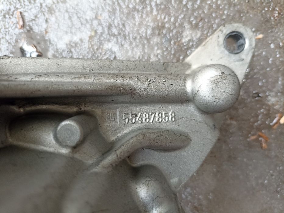 Масло насос Опель астра j 1.6 diesel b16dtl