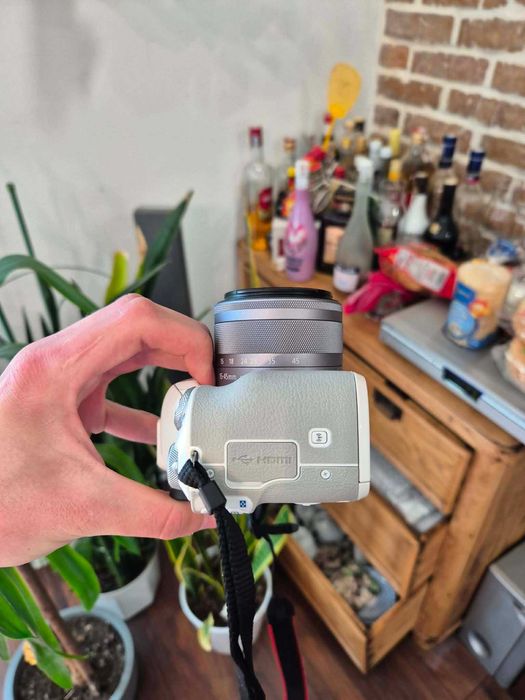 Canon EOS M50 biały + 15-45 mm | stan idealny / jak nowy | komplet