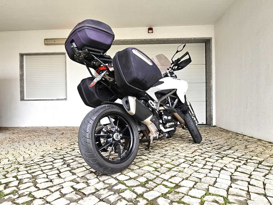 Ducati Hyperstrada 821 com 18 meses garantia