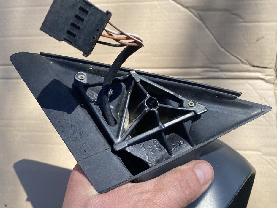 Audi a4b5 lusterko prawe