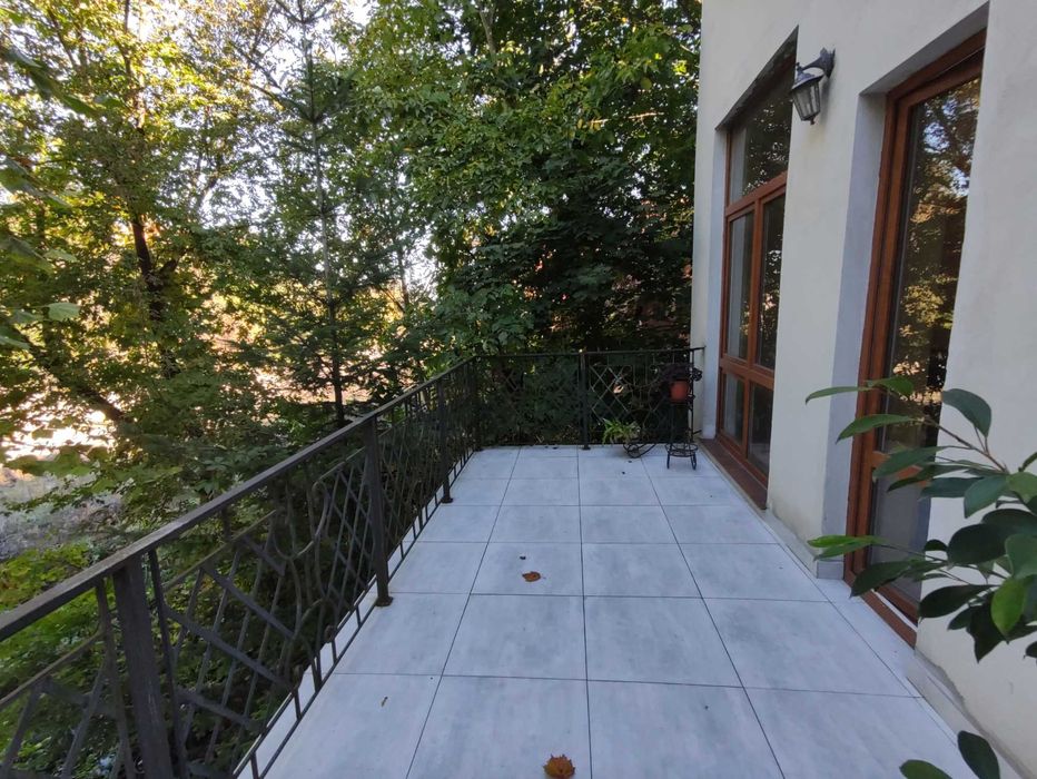 Особняк вул.Міжгірна (р-н Кривчицька Дорога, Личаківська), бл.центр