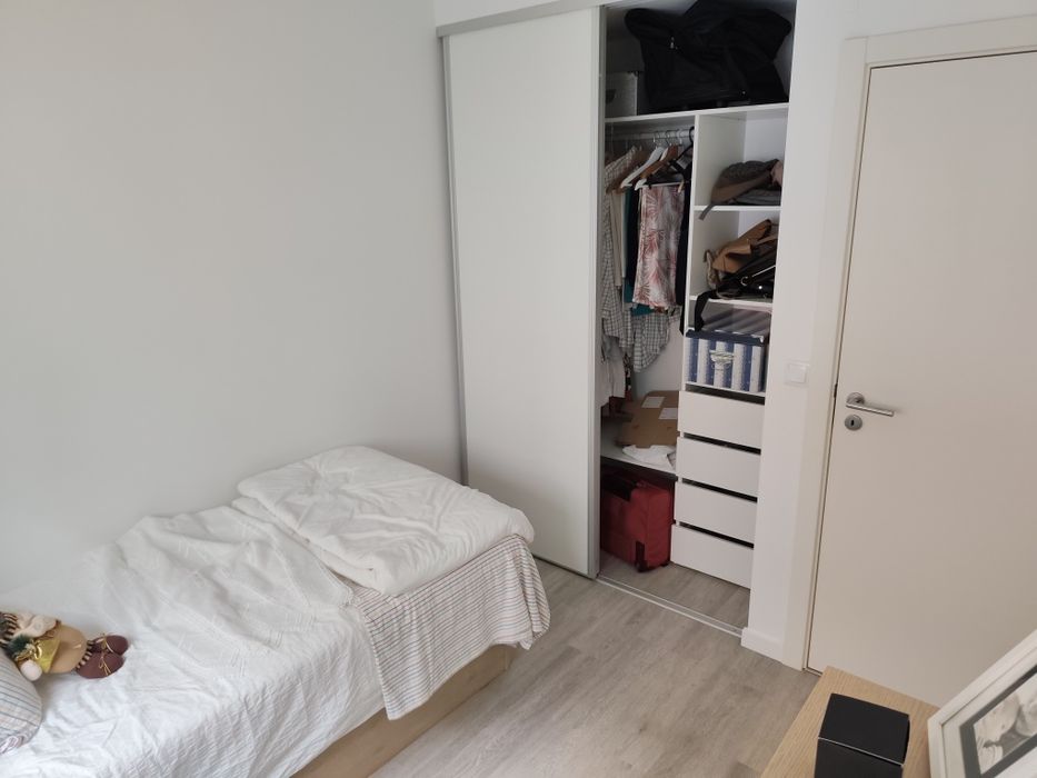 Quarto individual soalheiro Almada Velha