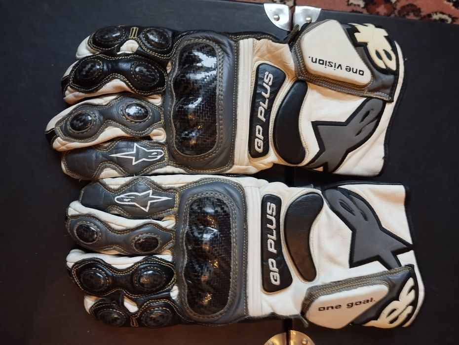 Мотоциклетные перчатки