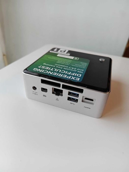 intel nuc i3 5010u без донишка NUC5i3RYH