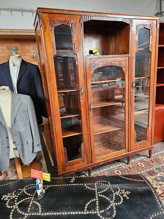 Móvel antigo - Bom estado geral