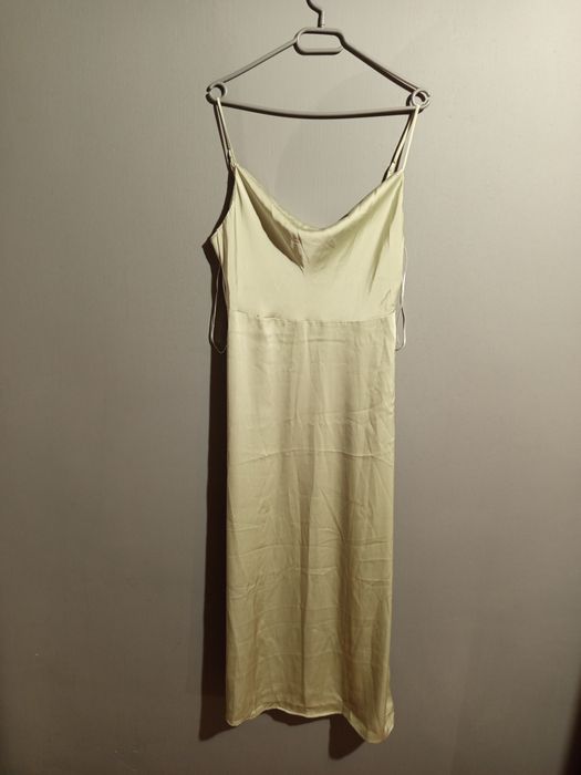 Satynowa maxi sukienka. Szałwia