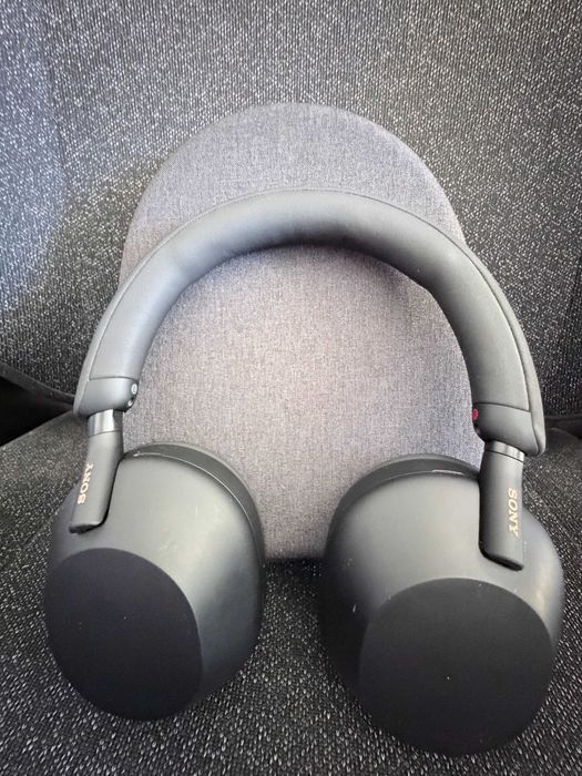 Sony headphones WH-1000XM5