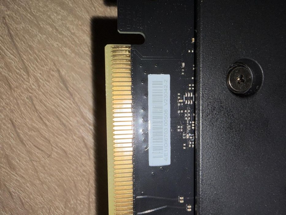 Відеокарта RTX 4060 Ti 8GB Gigabyte WindForce |  стан майже нованова