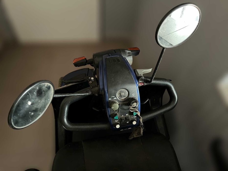 Pijnappel Scoot Apeldoorn Elegance Plus skuter elektryczny - wózek inwalidzki