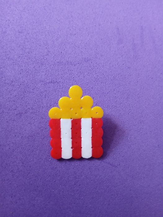 Przypinka Popcorn pyssla