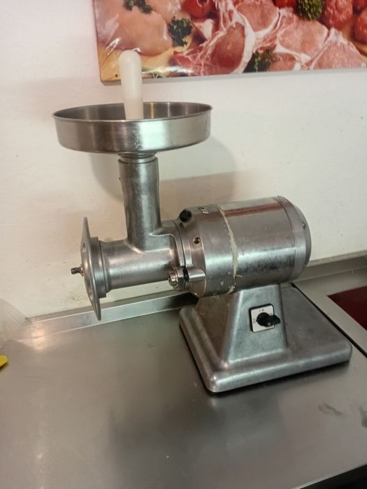 Мясорубка професійна