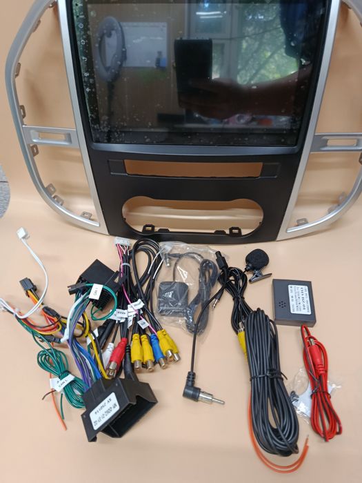 Магнітола Mercedes Vito W447. Працює на Android-платформі,