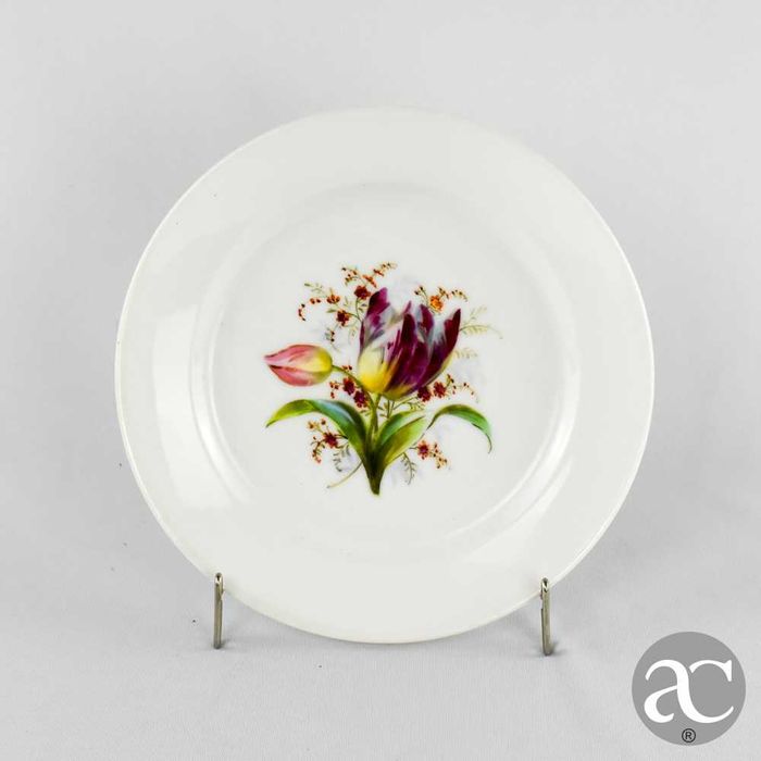 Prato raso porcelana europeia séc. XIX, pintado decorado com flores N2