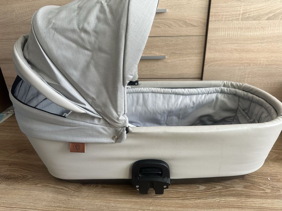 Sprzedam wózek szary Roan bloom  3w1