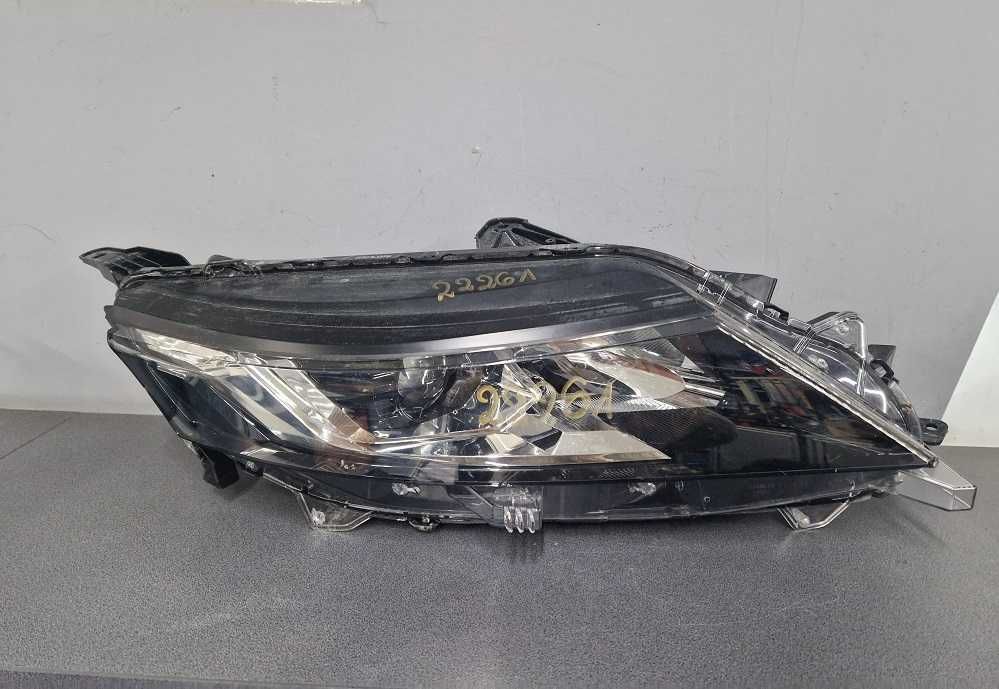 Mitsubishi L200 18r.- Lampa Przód Prawa