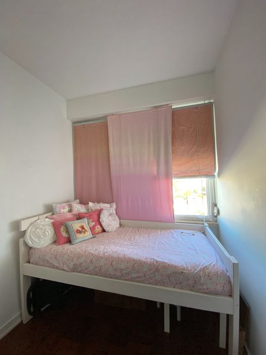 Vendo Cama em madeira
