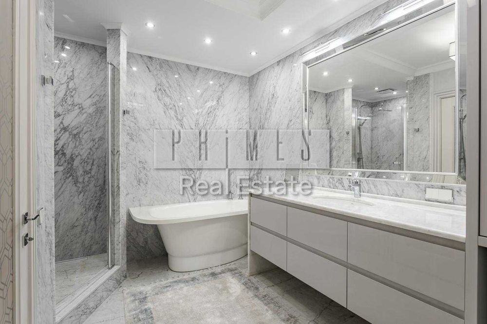 Продажа 2к квартиры 135м2, ЖК Заречный, пр-т Бажана Николая, 1А