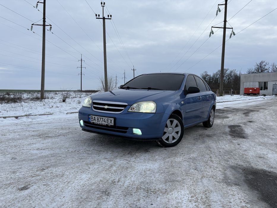 продам машину Chevrolet