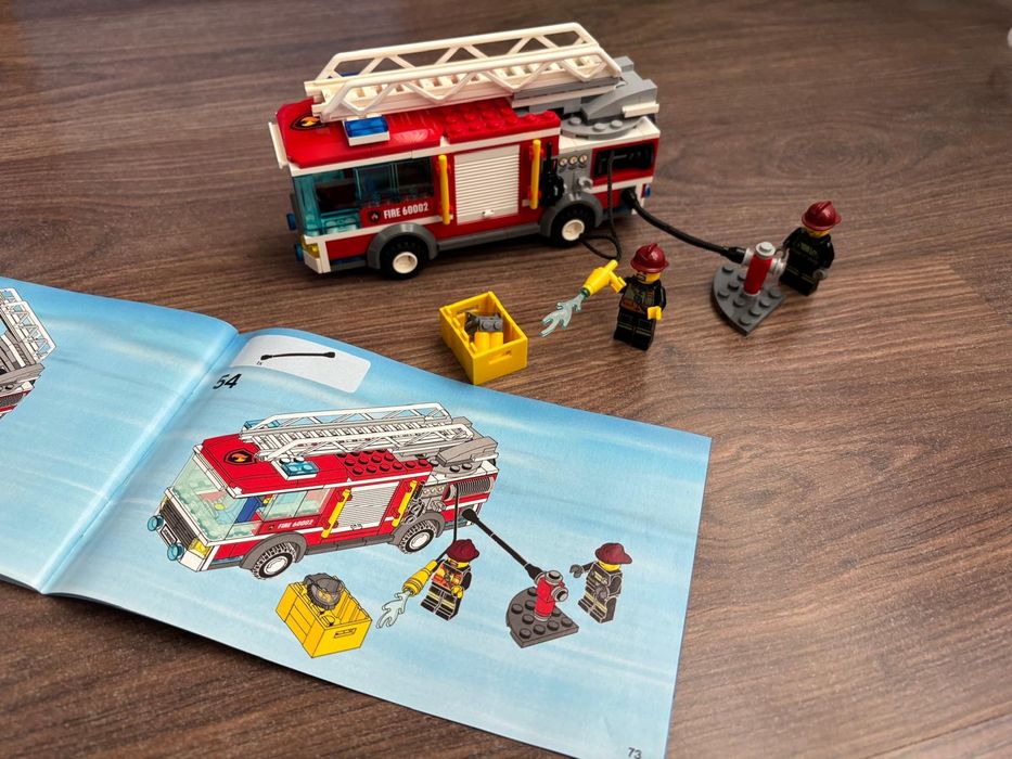 LEGO® City
Caminhão de Combate ao Fogo
5-12 | #60002 | 209 peças