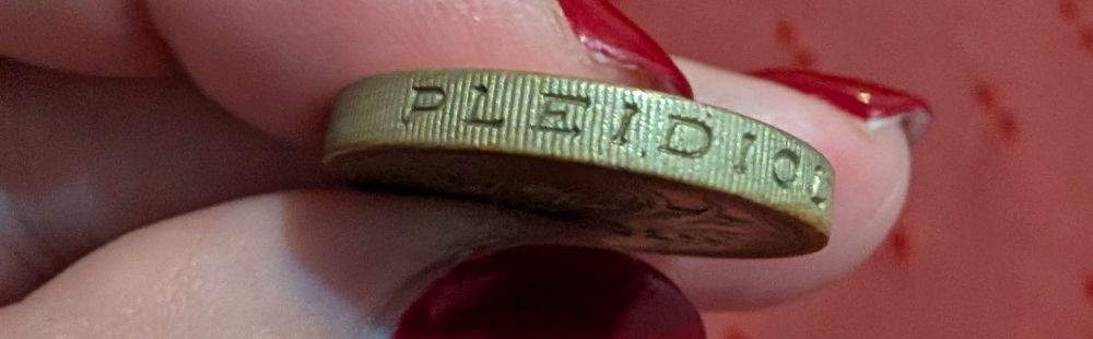 Uma moeda 1 libra One Pound Reino Unido data 1985