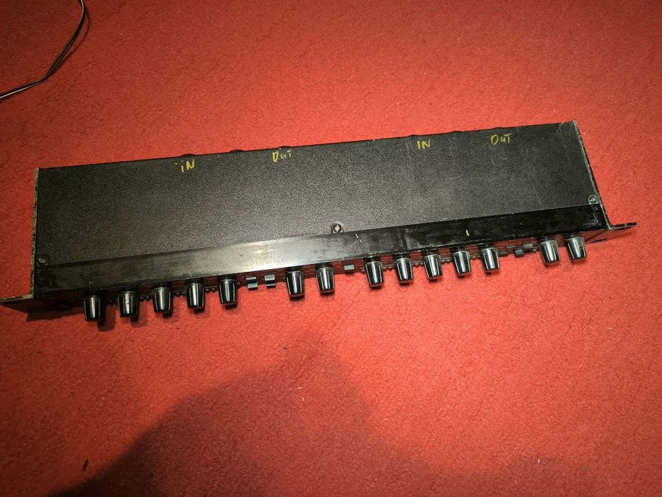 Продам Компресор лімітер Alesis 3630