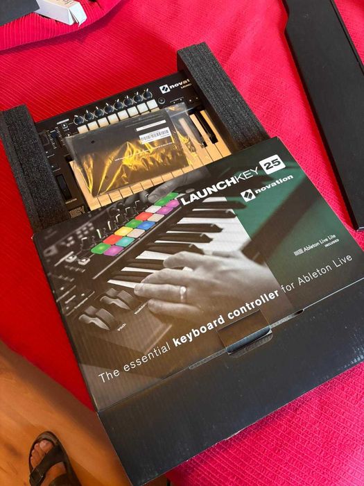 Novation Launchkey 25