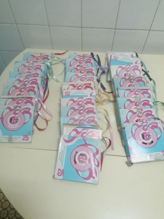 Fechos, Fitas, Agulhas