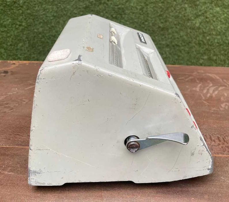 Máquina de calcular antiga da empresa Sueca "FACIT".