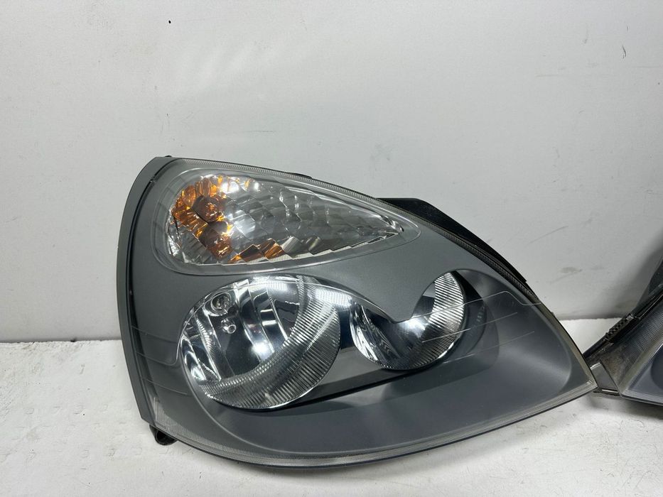 Lampa przód Renault Clio 2 01-05 lift prawa + lewa  Europa wysyłka